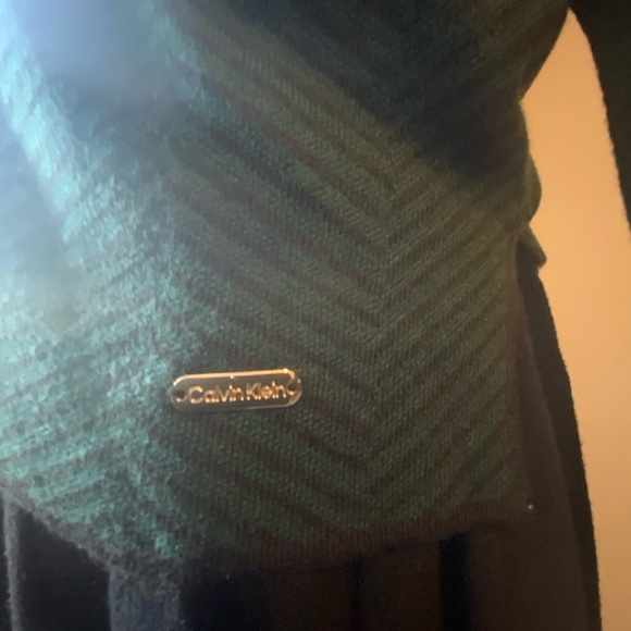 Calvin Klein Dark Green Knit Top - Picture 3 of 5